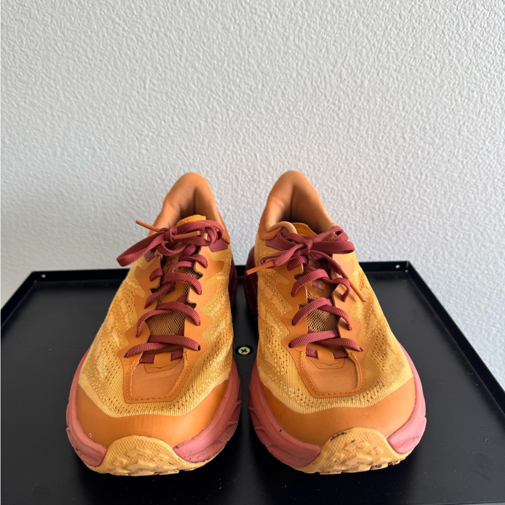 Hoka Women's Speedgoat 5 Sneaker Amber Haze/Sherbet - Picture 2 of 7